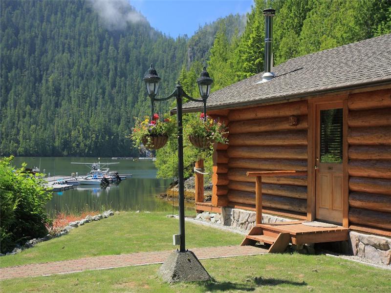 Eagle Nook Resort Уклуелет Екстериор снимка
